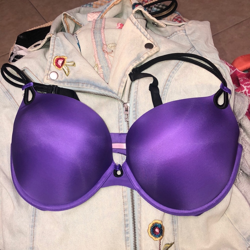 Victoria’s Secret Sexy little things 38D